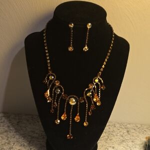 Elegant Necklace and Earring Set.